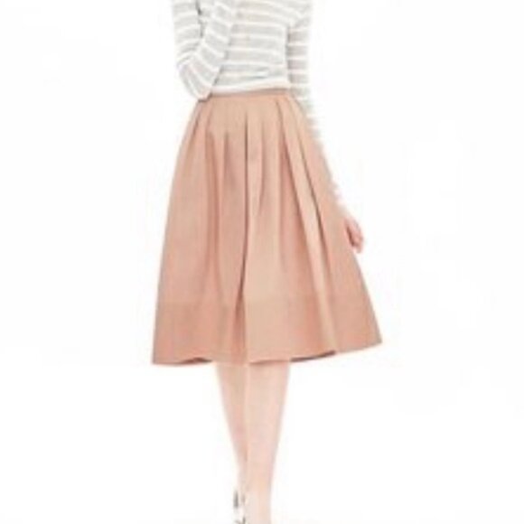 NWT Banana Republic light pink blush heavy weight satin skirt - Picture 2 of 6
